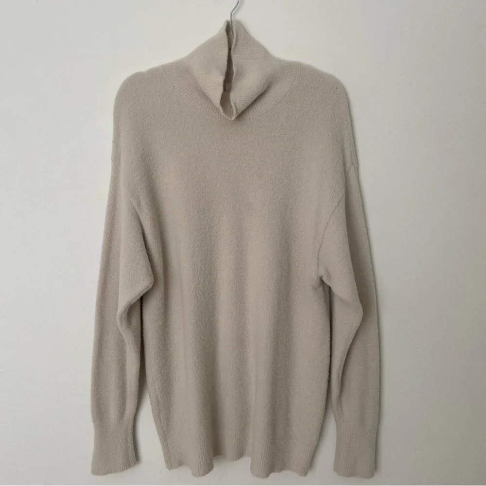 Aritzia Wilfred Free Hush Knit Turtleneck Sweater in Cream - Picture 4 of 10